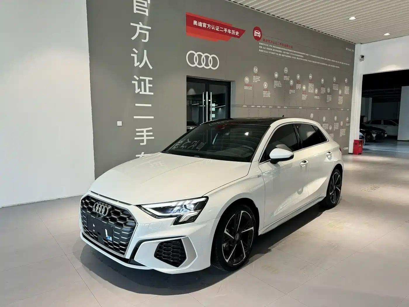 Audi A3 2022 Sportback 35 TFSI Fashion Sport — миниатюра 2