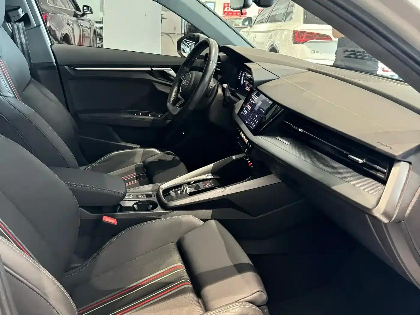 Audi A3 2022 Sportback 35 TFSI Fashion Sport — миниатюра 6