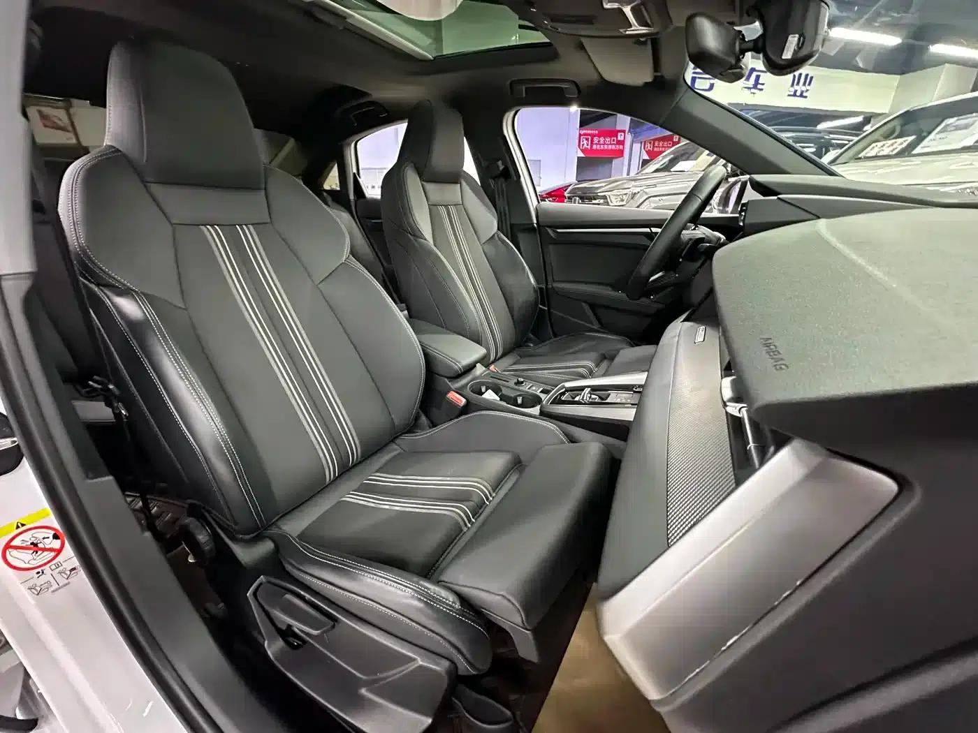 Audi A3 2023 Facelift A3L Limousine 35 TFSI Sporty Edition — миниатюра 11