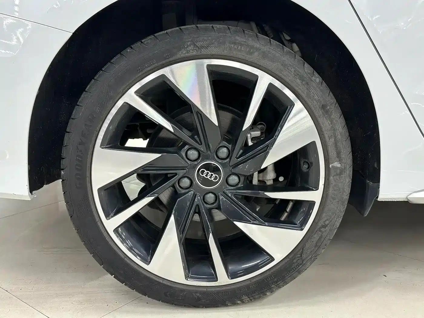 Audi A3 2023 Facelift A3L Limousine 35 TFSI Sporty Edition — миниатюра 9