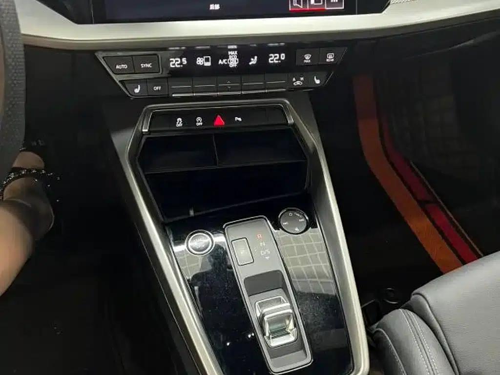 Audi A3 2023 Facelift A3L Limousine 35 TFSI Sporty Edition — миниатюра 11