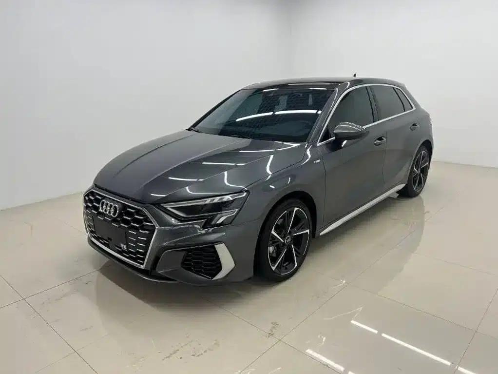 Audi A3 2023 Facelift Sportback 35 TFSI Fashion Sporty Model — миниатюра 1