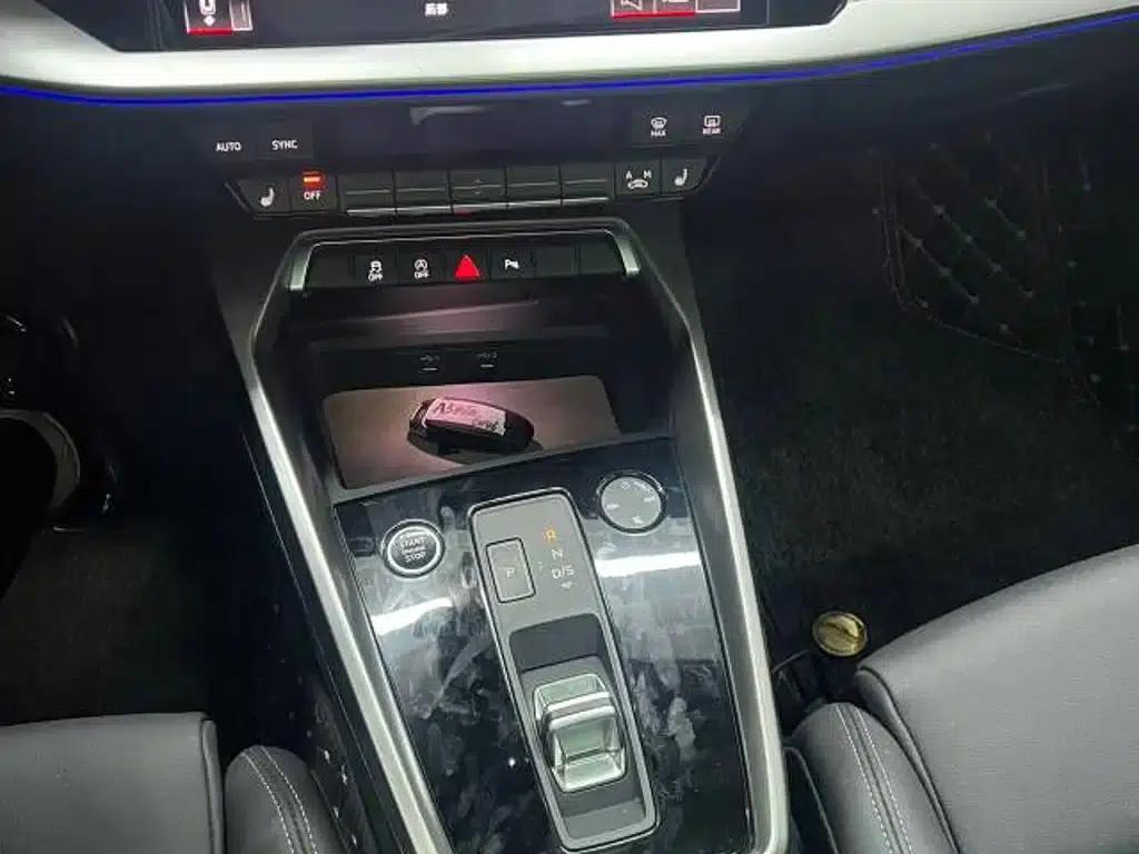 Audi A3 2023 Facelift Sportback 35 TFSI Fashion Sporty Model — миниатюра 12