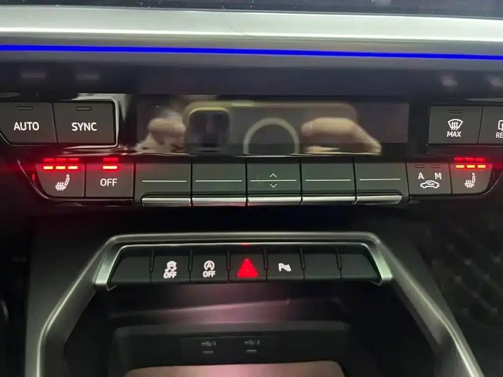 Audi A3 2023 Facelift Sportback 35 TFSI Fashion Sporty Model — миниатюра 13