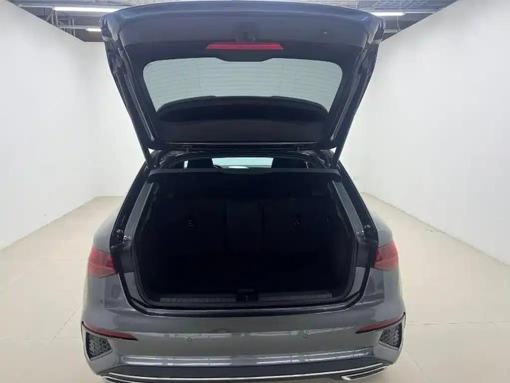 Audi A3 2023 Facelift Sportback 35 TFSI Fashion Sporty Model — миниатюра 8