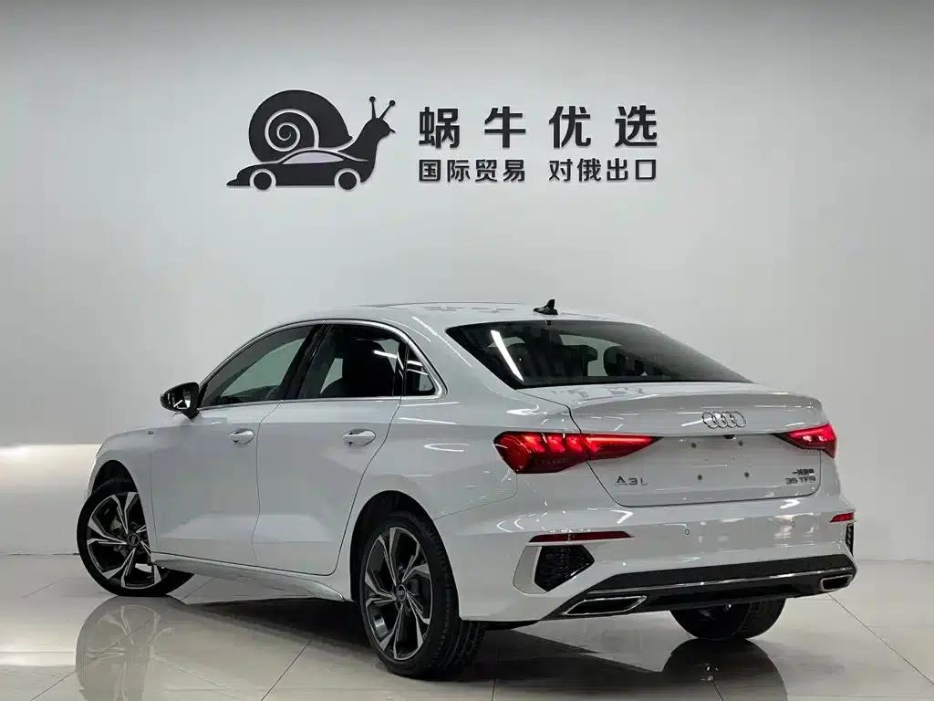 Audi A3 2023 Facelift A3L Limousine 35 TFSI Luxury Sport — миниатюра 4