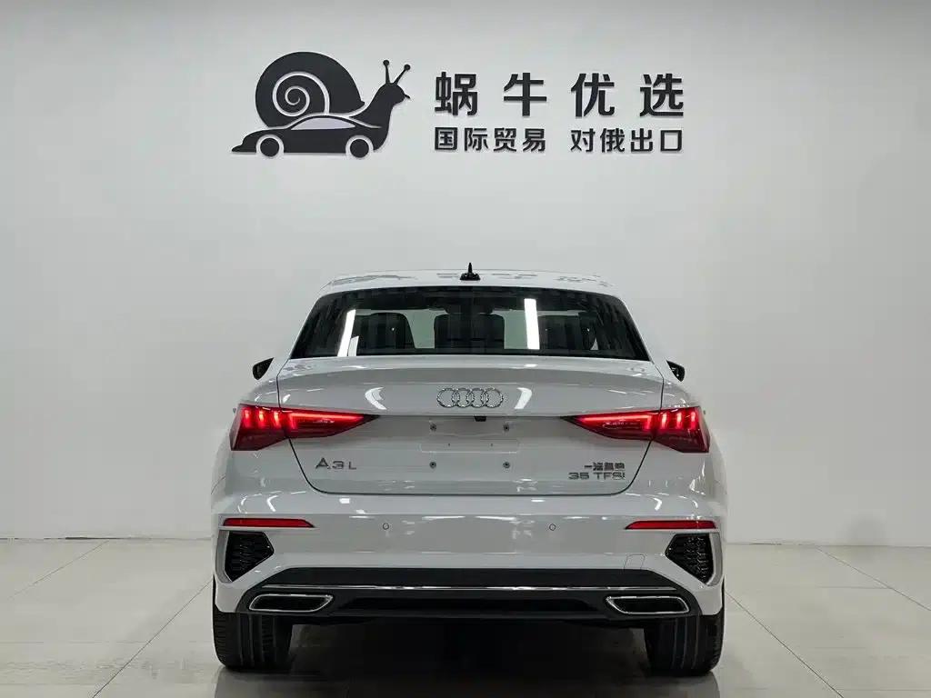 Audi A3 2023 Facelift A3L Limousine 35 TFSI Luxury Sport — миниатюра 5