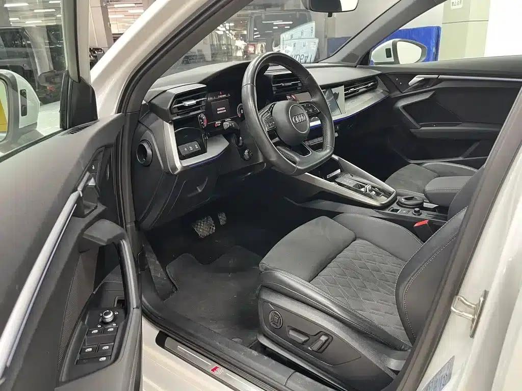 Audi A3 2023 Facelift A3L Limousine 35 TFSI Luxury Sport — миниатюра 7