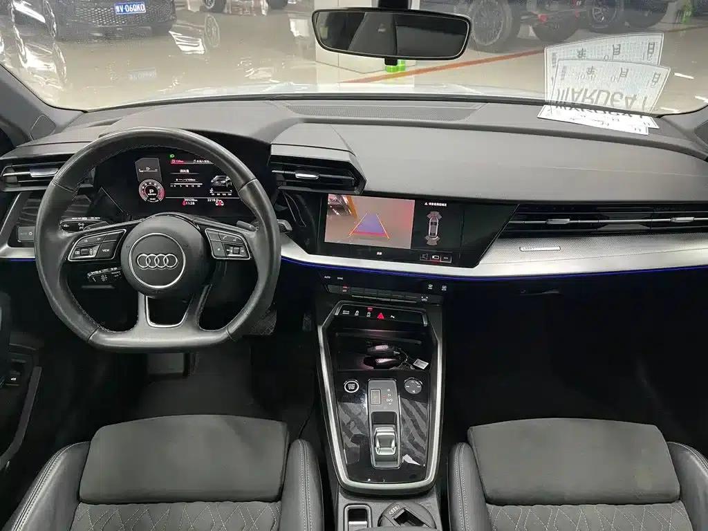 Audi A3 2023 Facelift A3L Limousine 35 TFSI Luxury Sport — миниатюра 10