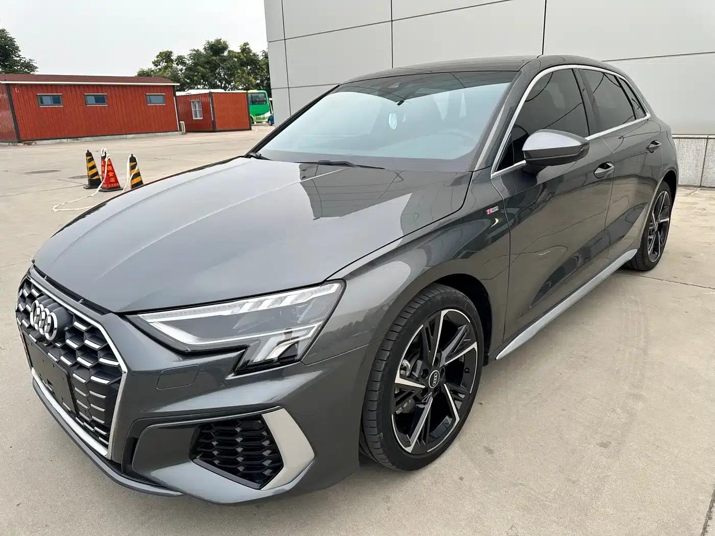 Audi A3 2023 Facelift Sportback 35 TFSI Fashion Sporty Model — миниатюра 1
