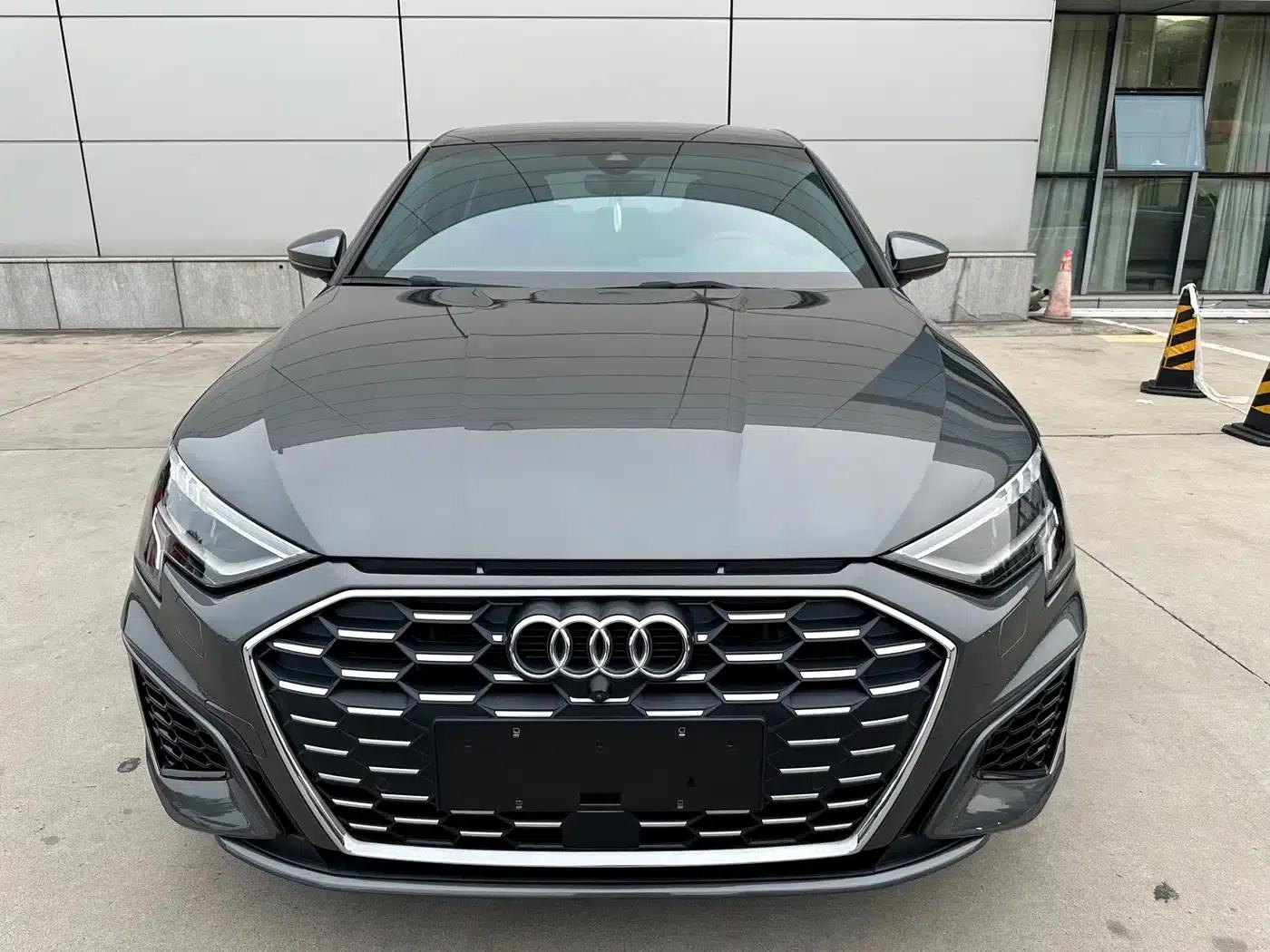 Audi A3 2023 Facelift Sportback 35 TFSI Fashion Sporty Model — миниатюра 2