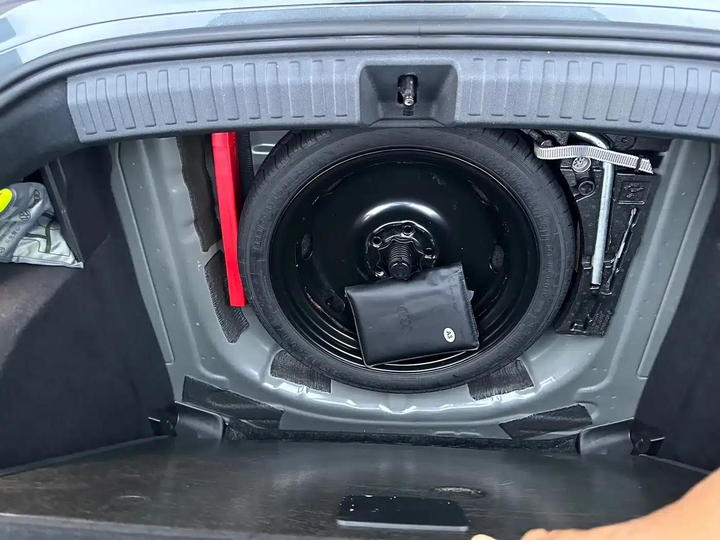 Audi A3 2023 Facelift Sportback 35 TFSI Fashion Sporty Model — миниатюра 12