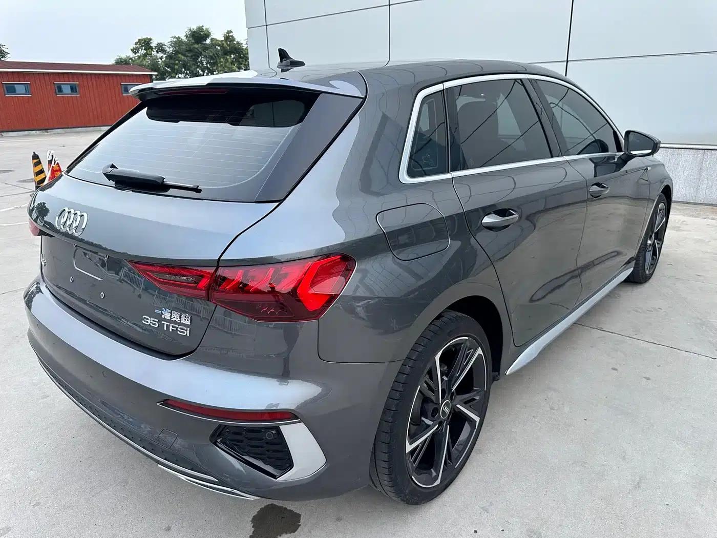 Audi A3 2023 Facelift Sportback 35 TFSI Fashion Sporty Model — миниатюра 15