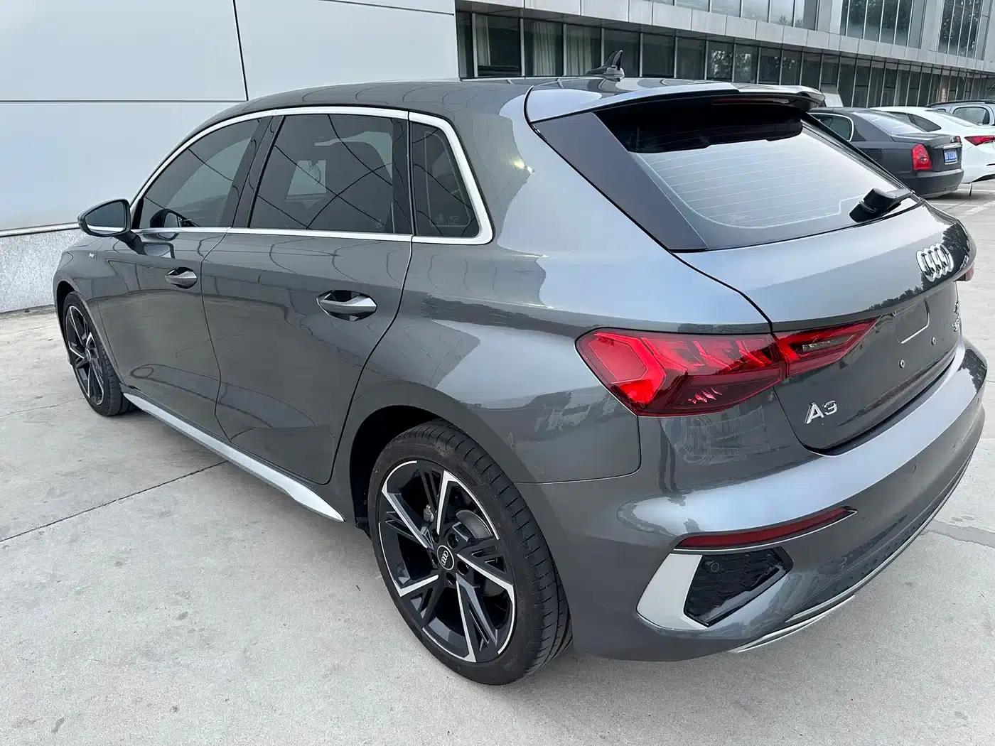 Audi A3 2023 Facelift Sportback 35 TFSI Fashion Sporty Model — миниатюра 17
