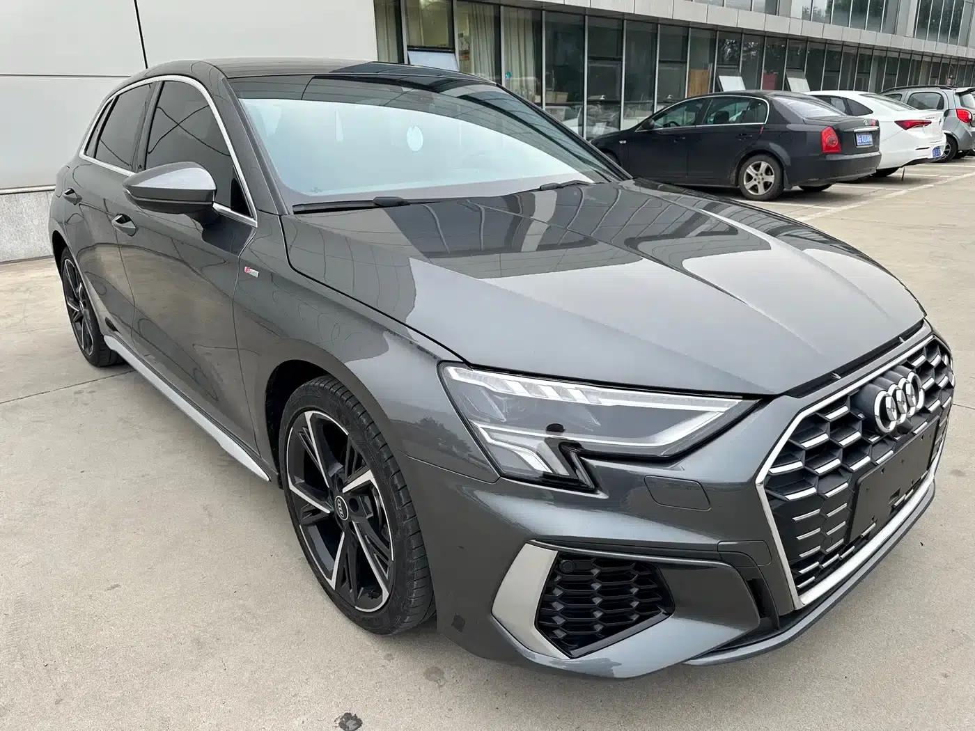 Audi A3 2023 Facelift Sportback 35 TFSI Fashion Sporty Model — миниатюра 3