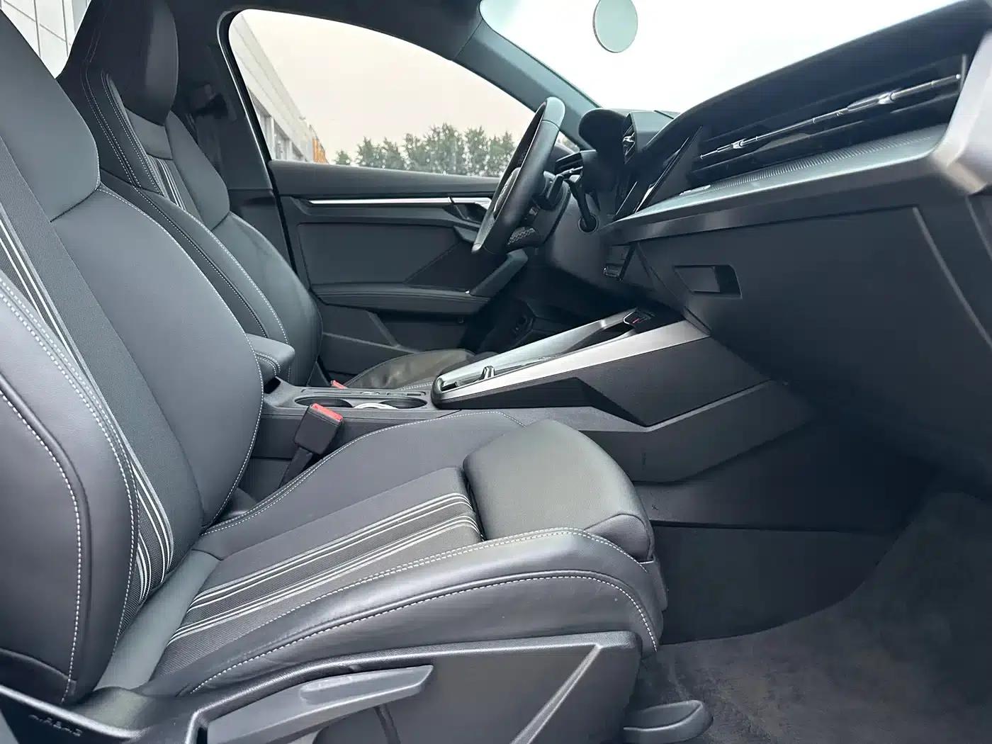 Audi A3 2023 Facelift Sportback 35 TFSI Fashion Sporty Model — миниатюра 9