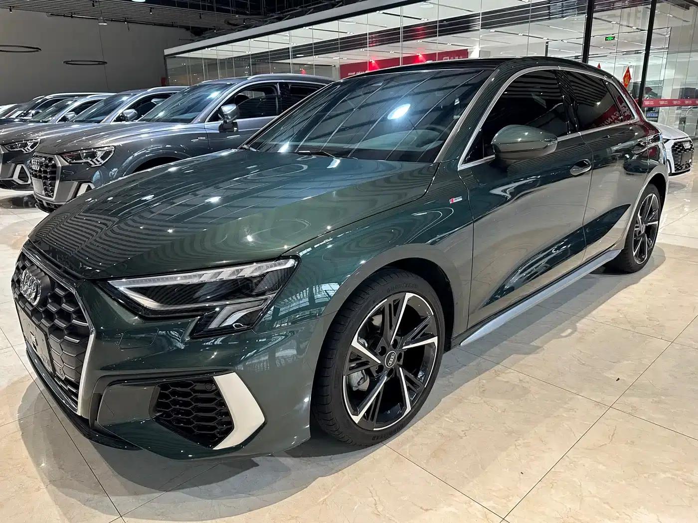 Audi A3 2023 Facelift Sportback 35 TFSI Fashion Sporty Model — миниатюра 1