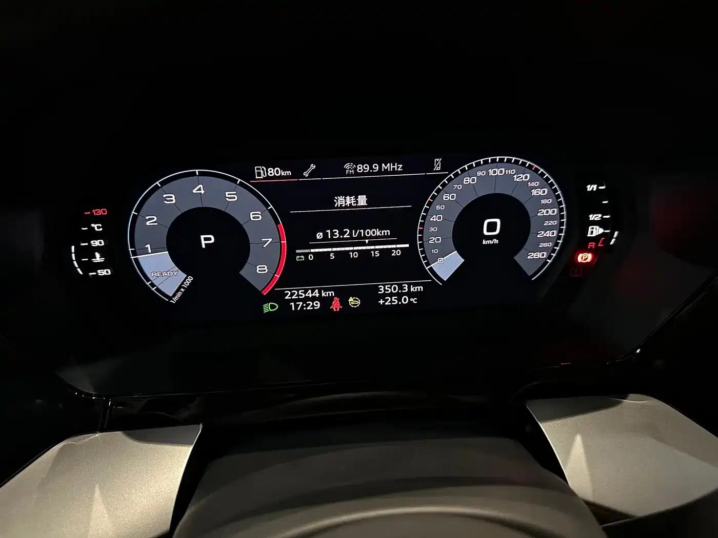 Audi A3 2023 Facelift Sportback 35 TFSI Fashion Sporty Model — миниатюра 4