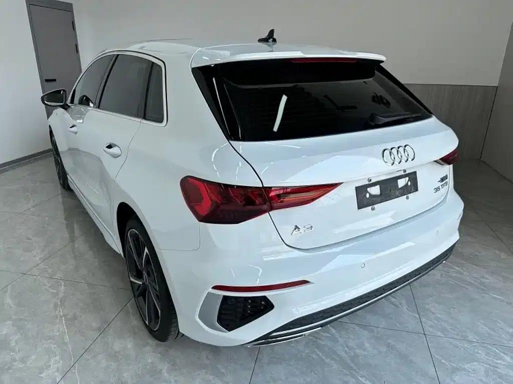 Audi A3 2022 Sportback 35 TFSI Fashion Sport — миниатюра 4