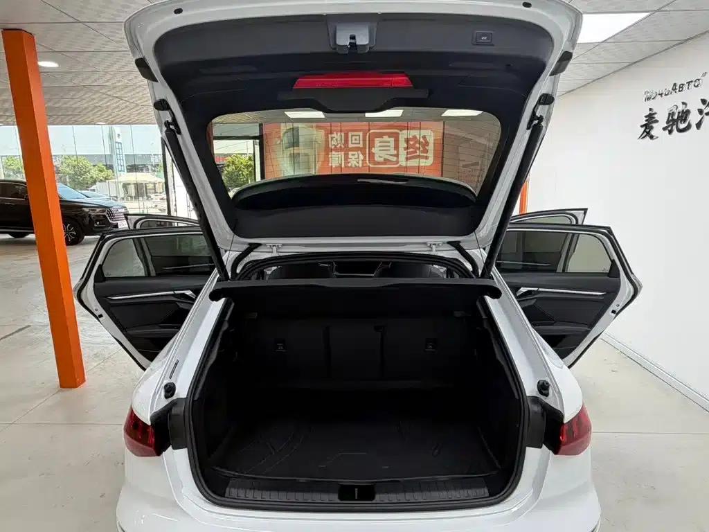 Audi A3 2023 Sportback 35 TFSI Fashion Sport — миниатюра 12