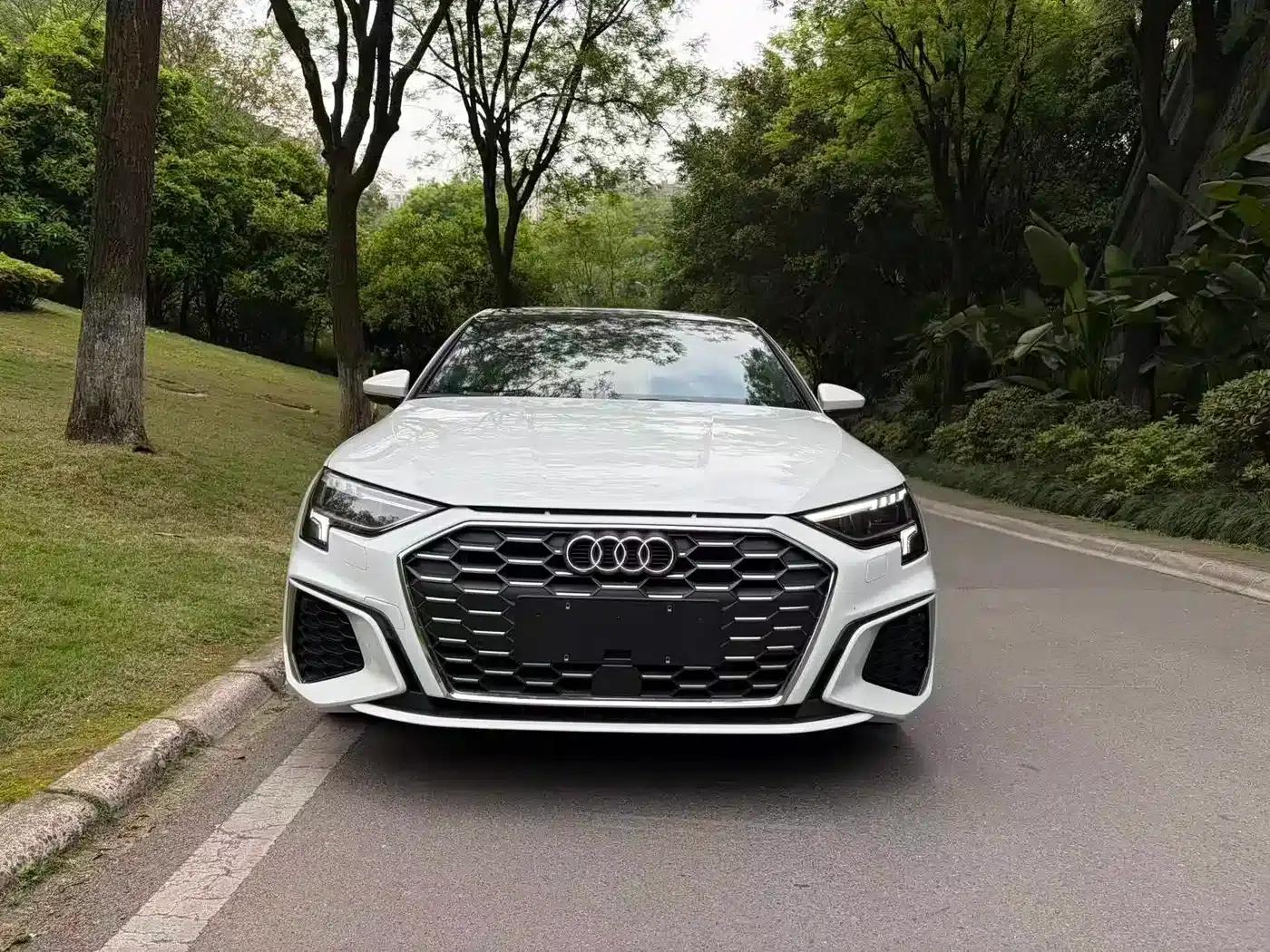 Audi A3 2024 Sportback 35 TFSI Fashion Sport — миниатюра 2