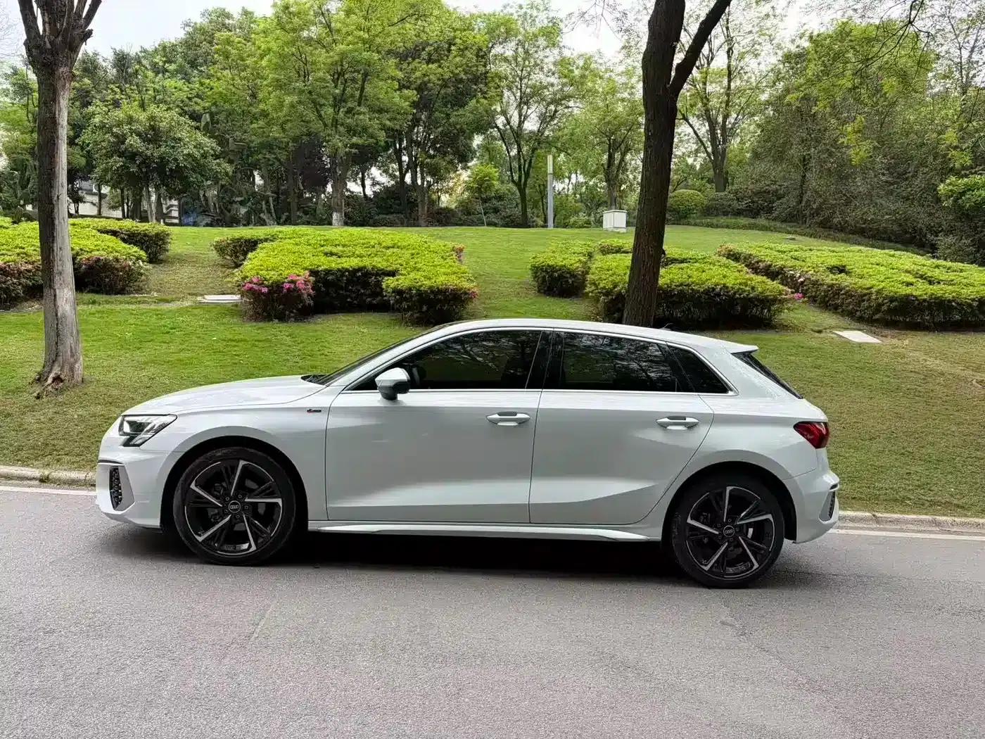 Audi A3 2024 Sportback 35 TFSI Fashion Sport — миниатюра 4