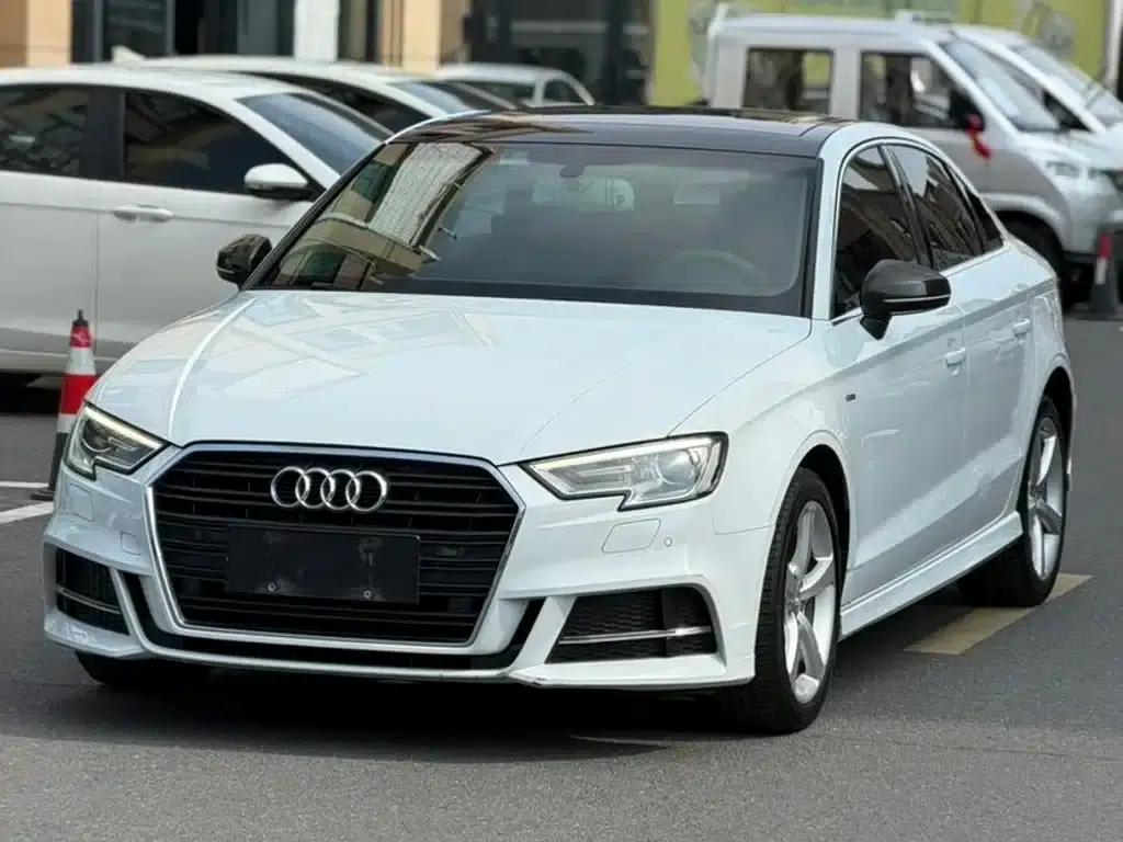Audi A3 2017 Limousine 35 TFSI Fashion Edition — миниатюра 1