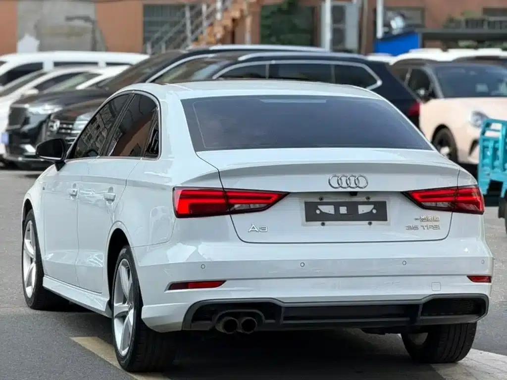 Audi A3 2017 Limousine 35 TFSI Fashion Edition — миниатюра 6