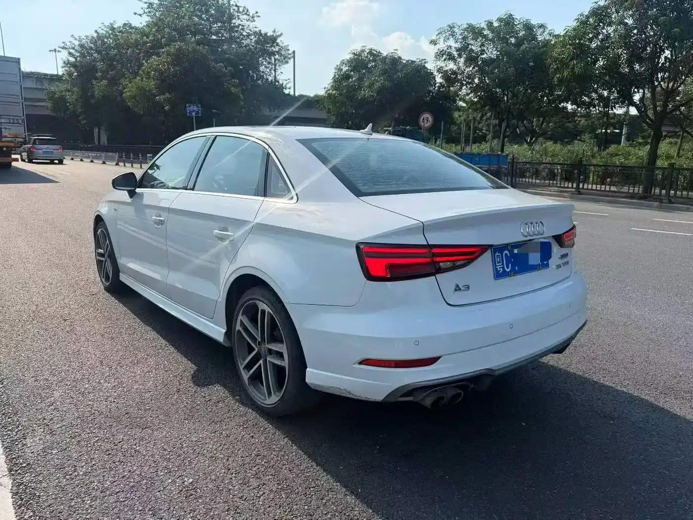 Audi A3 2018 30th Anniversary Edition Limousine 35 TFSI Sport — миниатюра 5