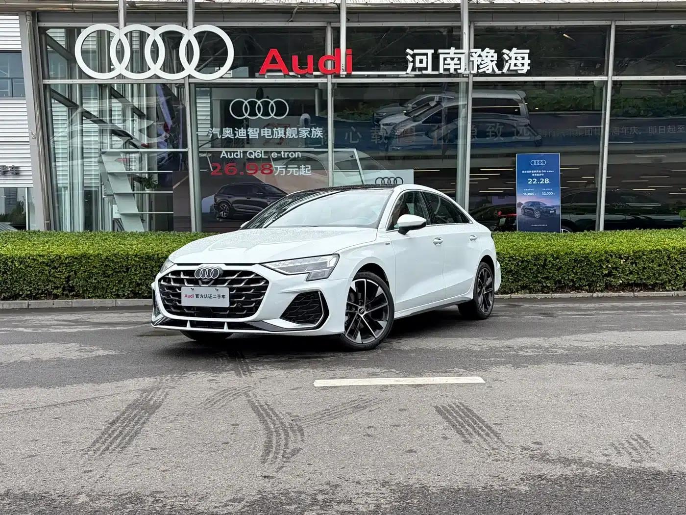 2026 Audi A3 A3L Limousine 35TFSI Flying Spur Luxury Edition — миниатюра 1
