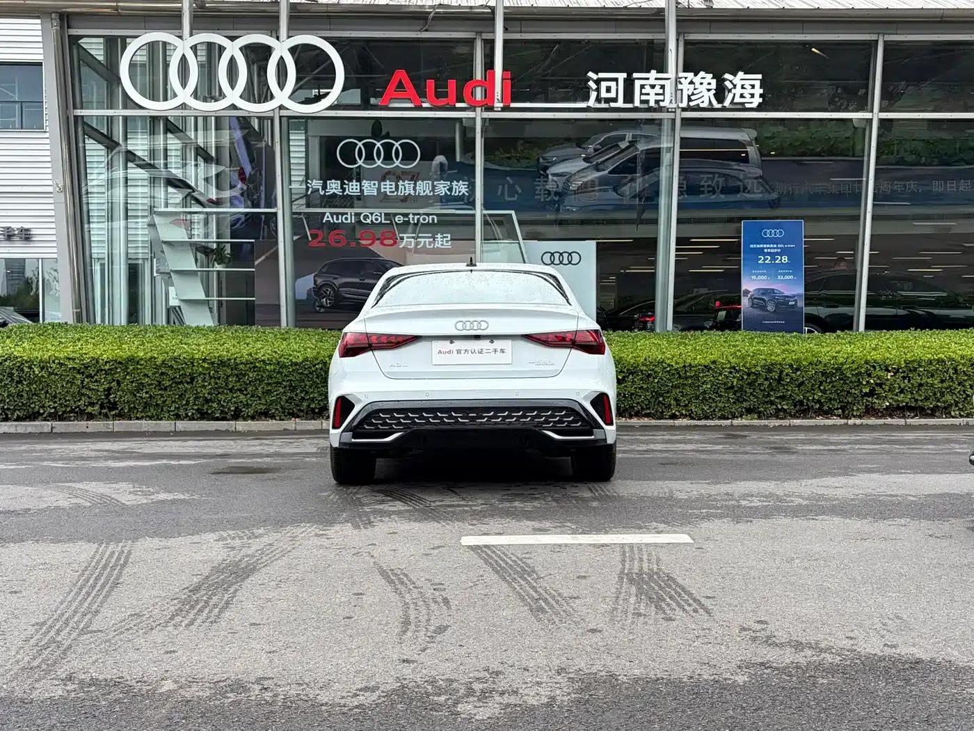 2026 Audi A3 A3L Limousine 35TFSI Flying Spur Luxury Edition — миниатюра 4