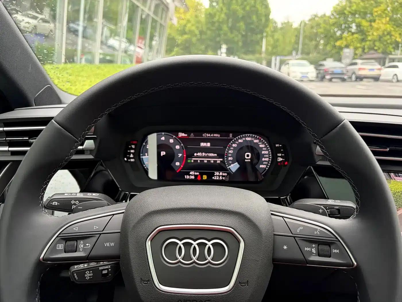 2026 Audi A3 A3L Limousine 35TFSI Flying Spur Luxury Edition — миниатюра 7