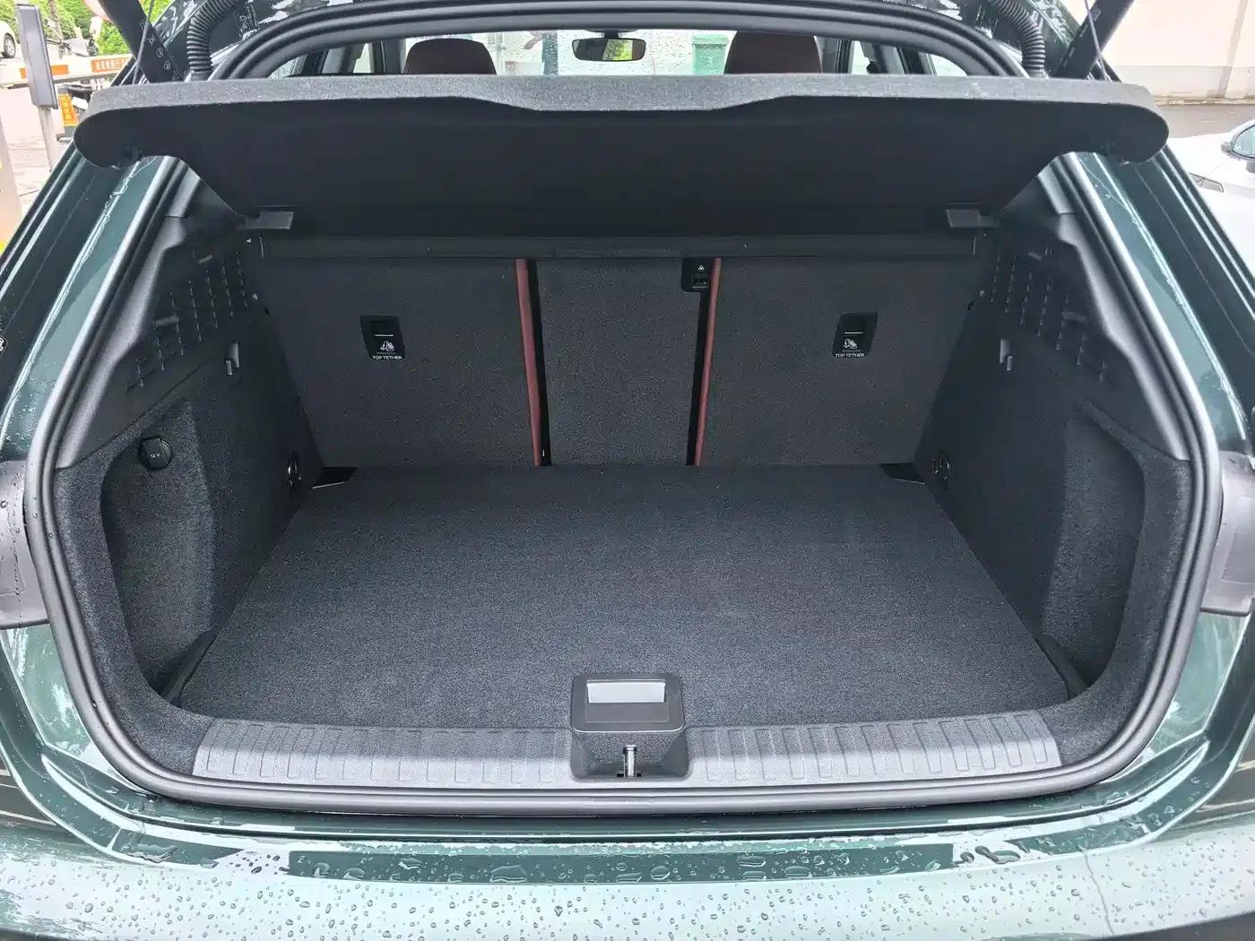 Audi A3 2026 Sportback 35TFSI Flying Spur Luxury Edition — миниатюра 8