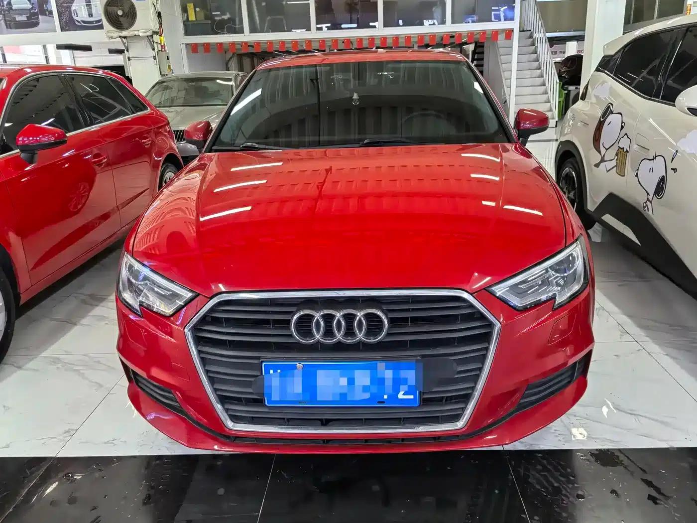 Audi A3 2018 30th Anniversary Edition Sportback 35 TFSI Progressive — миниатюра 2