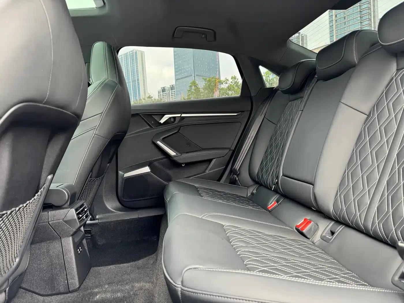 Audi A3 2025 A3L Limousine 35TFSI Flying Spur Luxury Edition + Luxury Package — миниатюра 13
