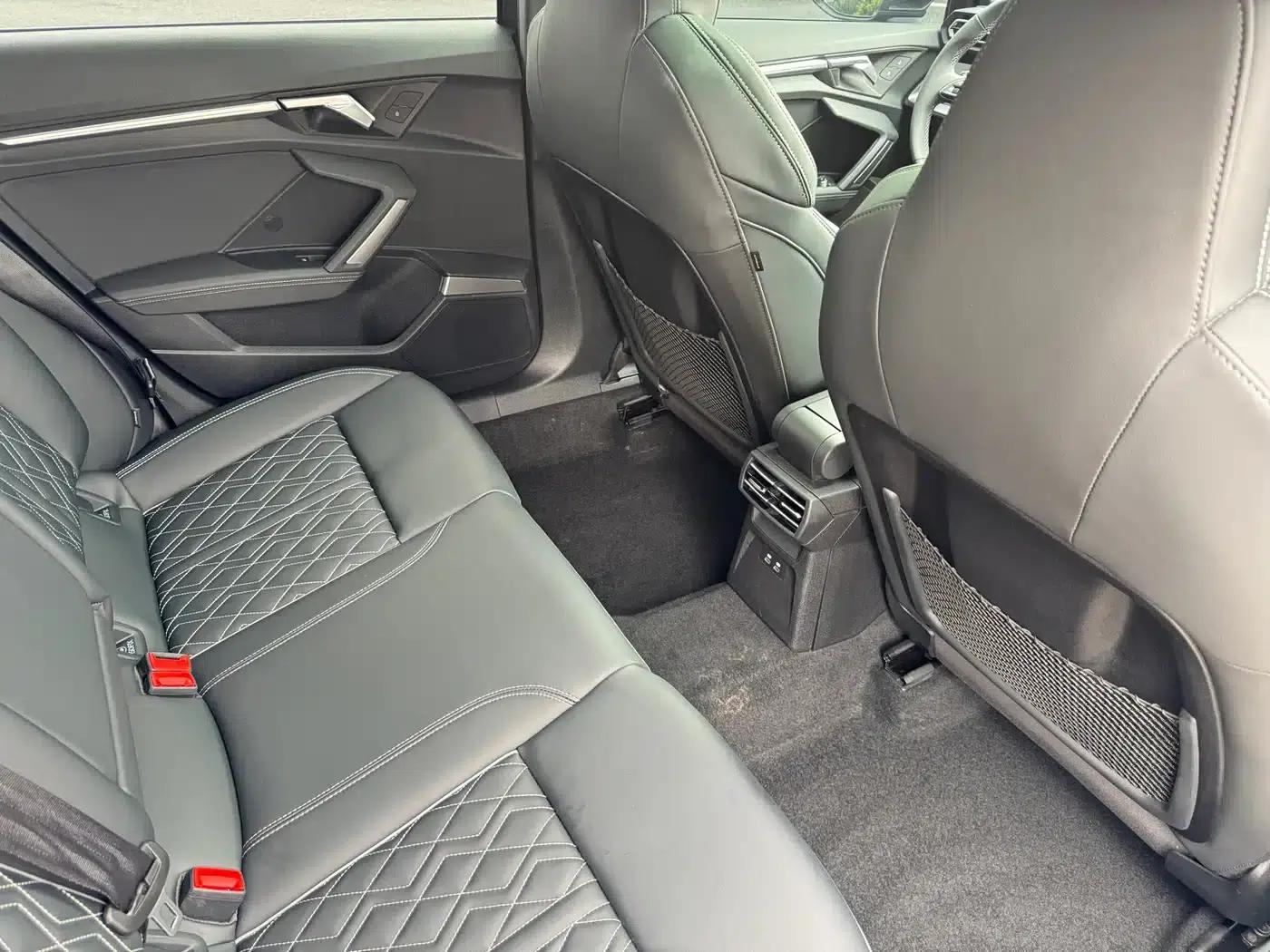 Audi A3 2025 A3L Limousine 35TFSI Flying Spur Luxury Edition + Luxury Package — миниатюра 15