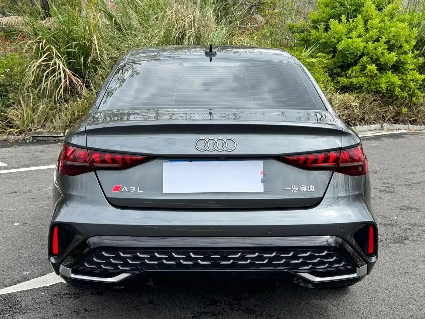 Audi A3 2025 A3L Limousine 35TFSI Flying Spur Luxury Edition + Luxury Package — миниатюра 17