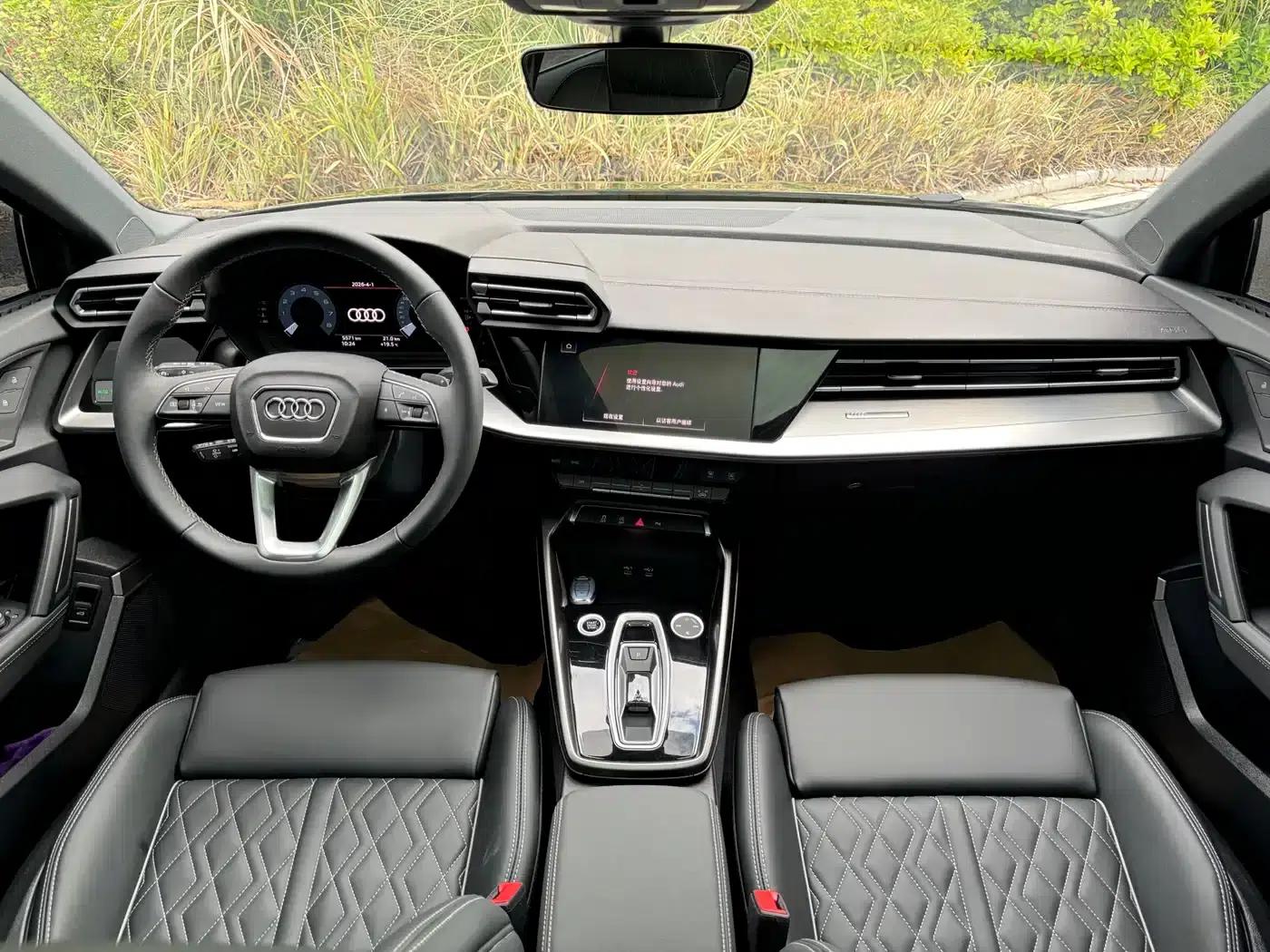 Audi A3 2025 A3L Limousine 35TFSI Flying Spur Luxury Edition + Luxury Package — миниатюра 8