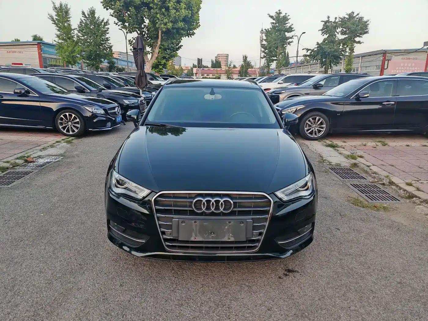 Audi A3 2015 Sportback 35 TFSI Millionth Anniversary Comfort Edition — миниатюра 2