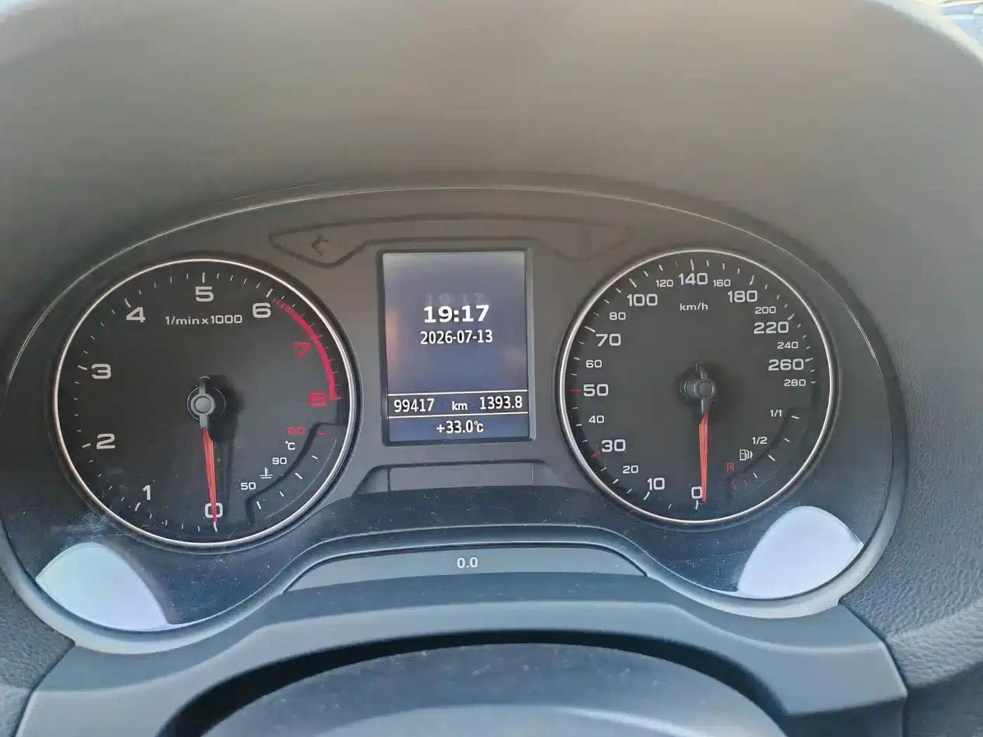 Audi A3 2015 Sportback 35 TFSI Millionth Anniversary Comfort Edition — миниатюра 6