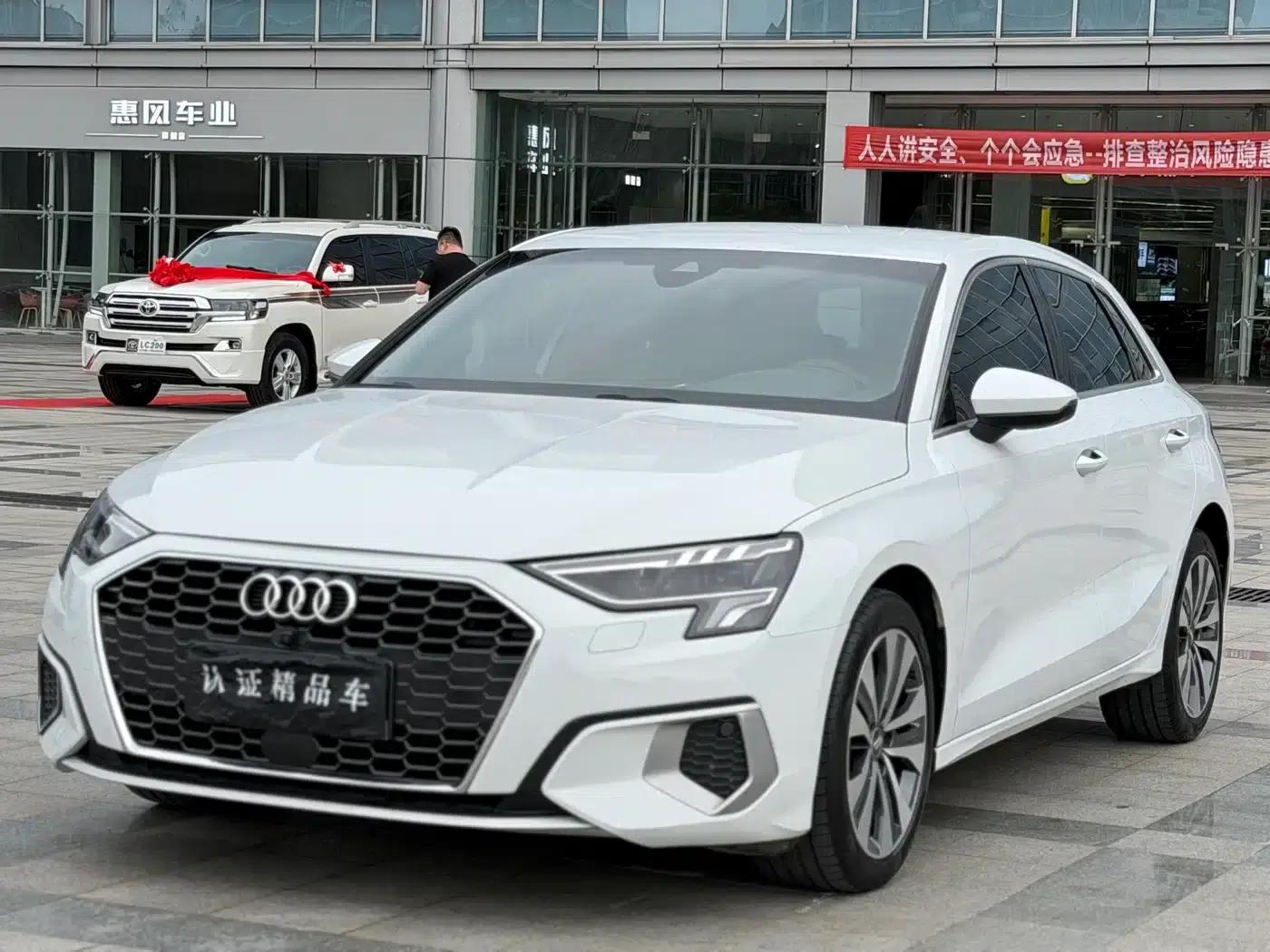 Audi A3 2021 Sportback 35 TFSI Progressive Elegance — миниатюра 1