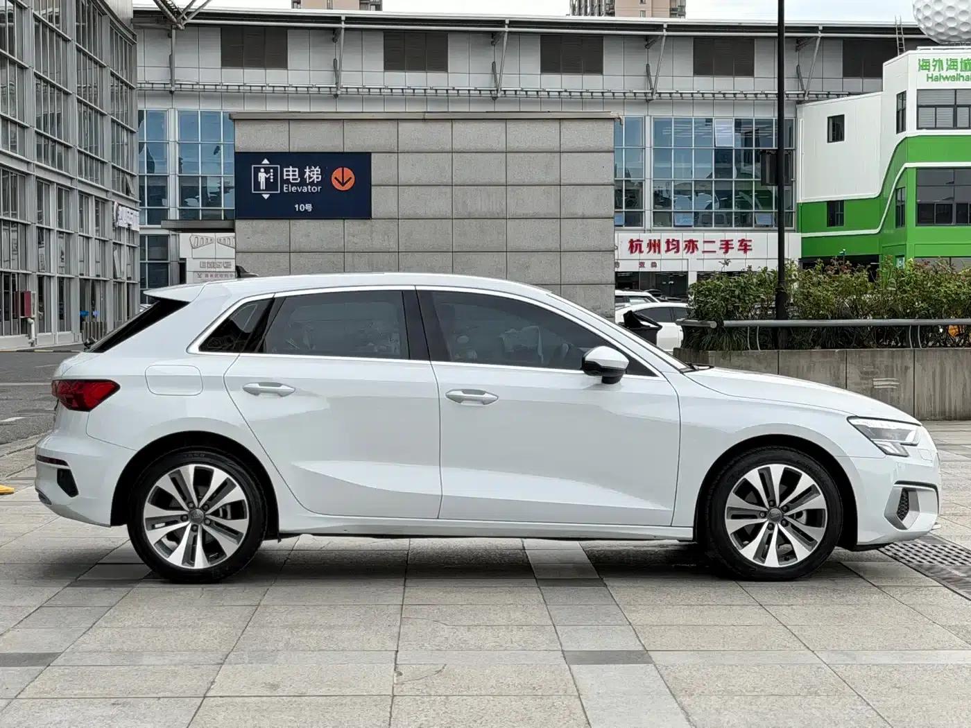 Audi A3 2021 Sportback 35 TFSI Progressive Elegance — миниатюра 8