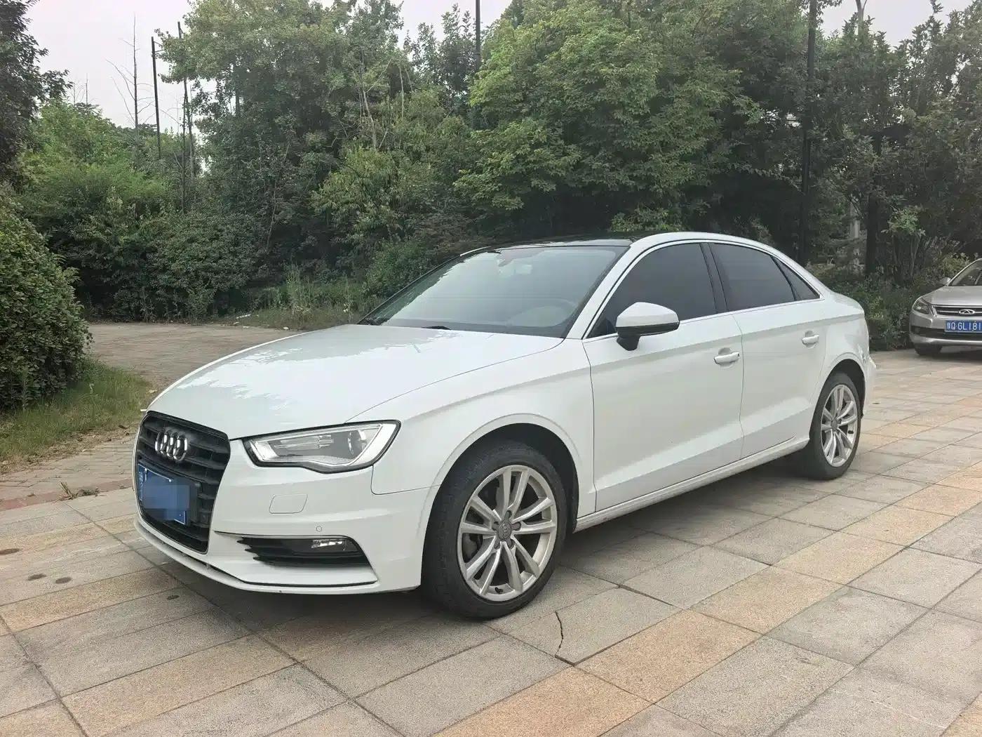 Audi A3 2014 Limousine 35 TFSI Automatic Comfort — миниатюра 1