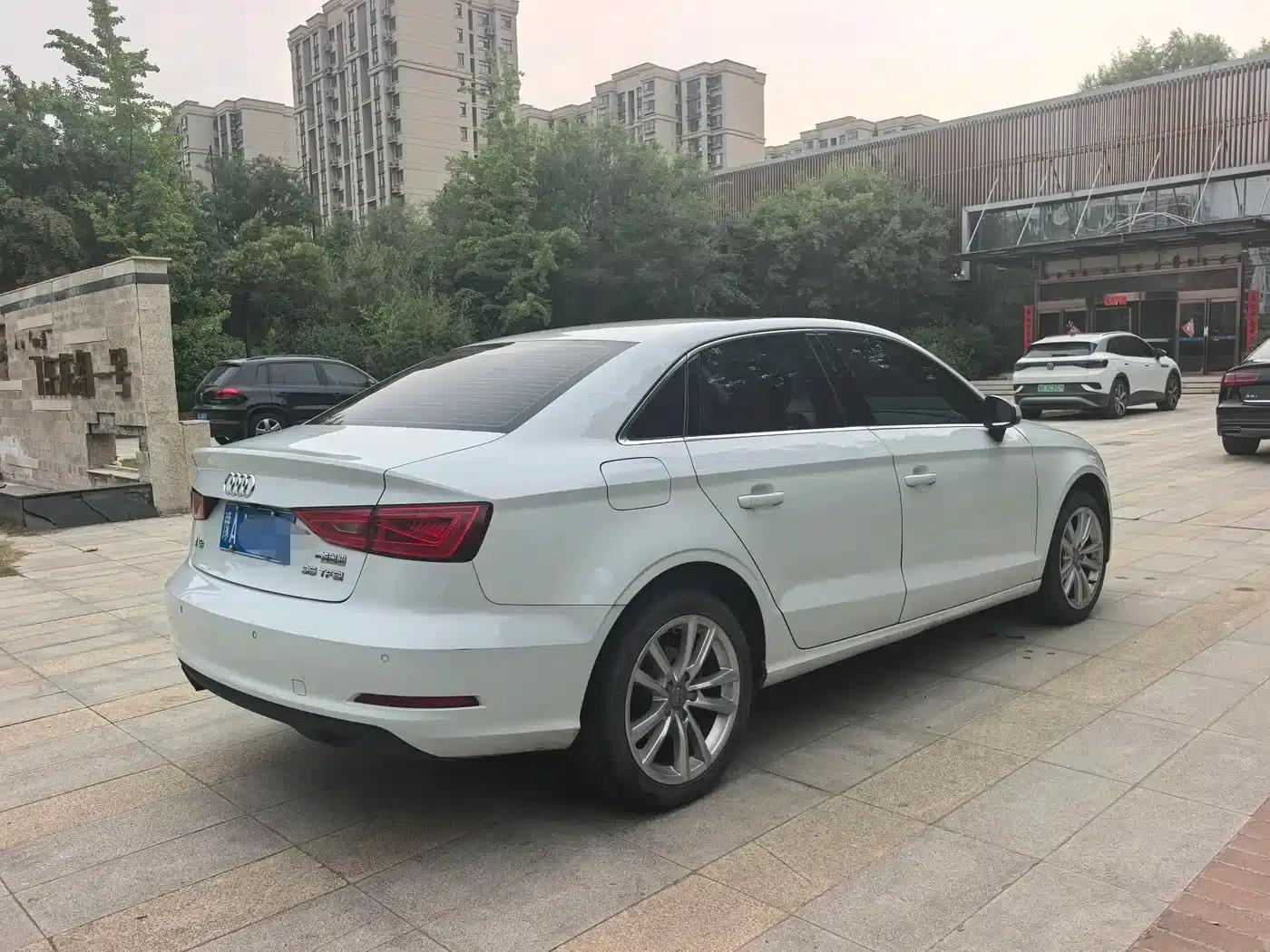 Audi A3 2014 Limousine 35 TFSI Automatic Comfort — миниатюра 16