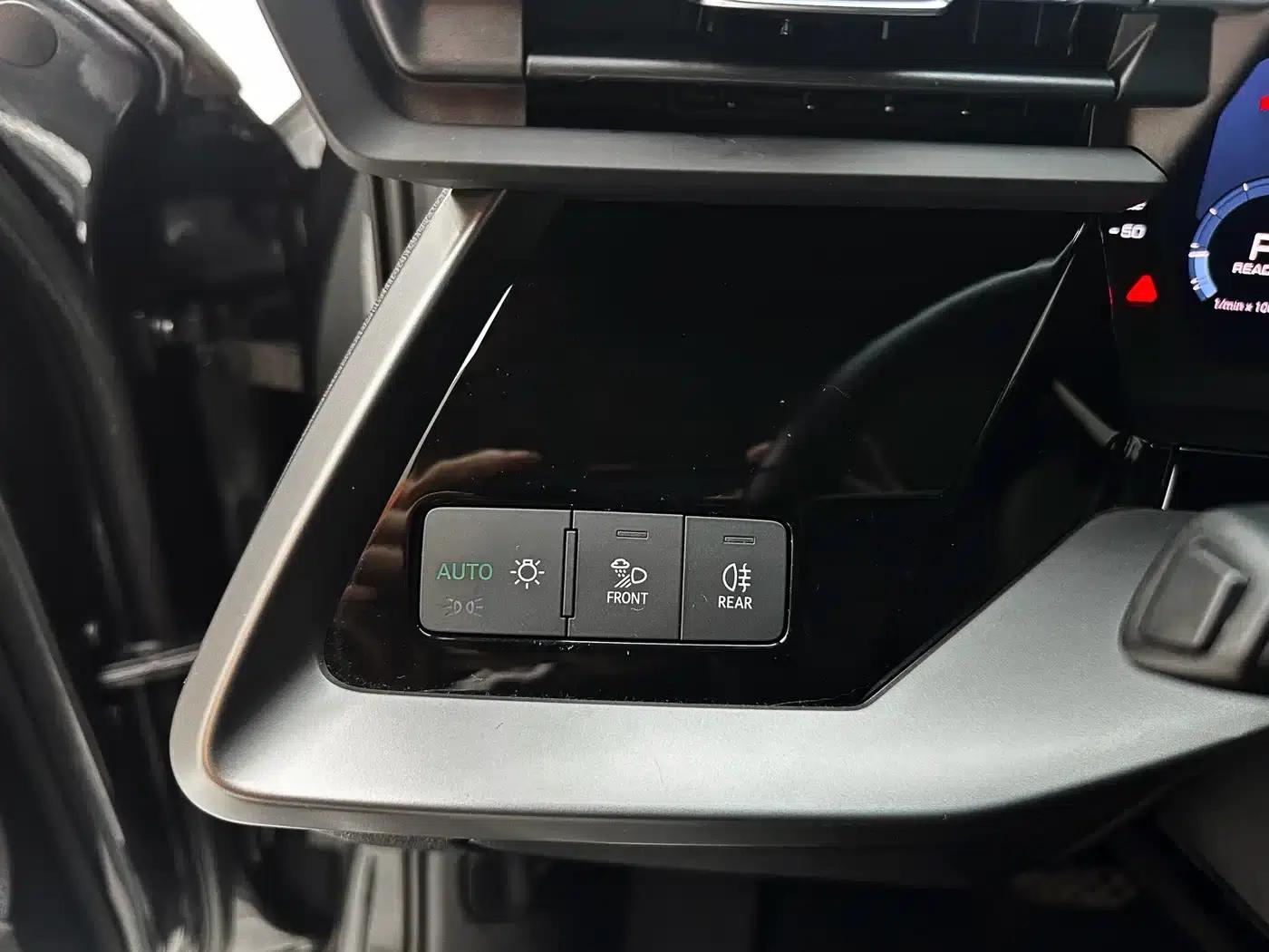 Audi A3 2023 Facelift A3L Limousine 35 TFSI Sporty Edition — миниатюра 18