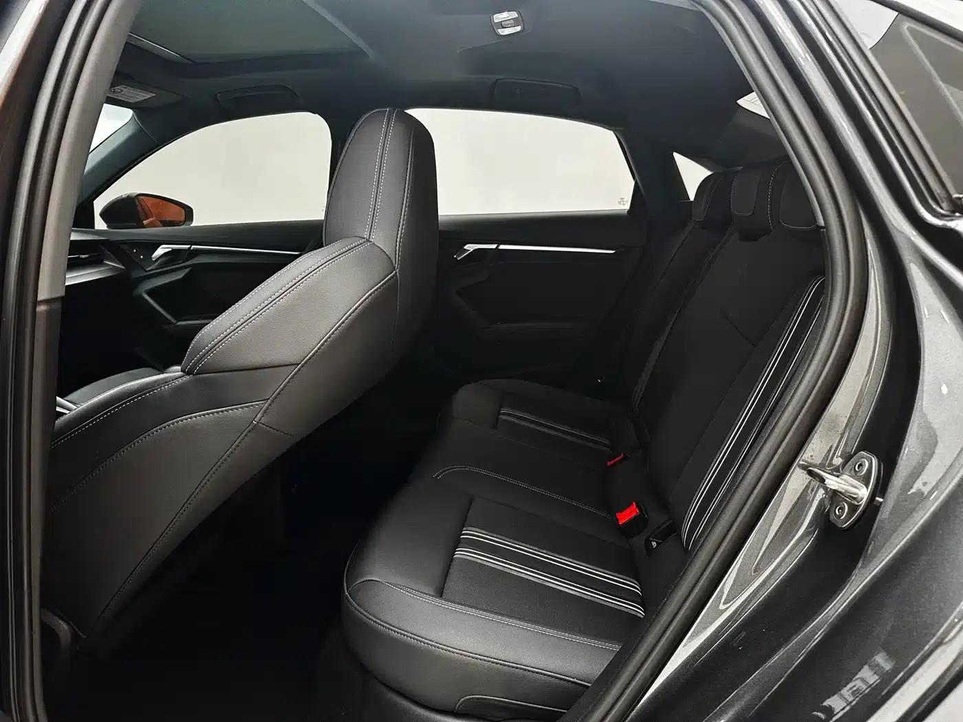Audi A3 2023 Facelift A3L Limousine 35 TFSI Sporty Edition — миниатюра 23