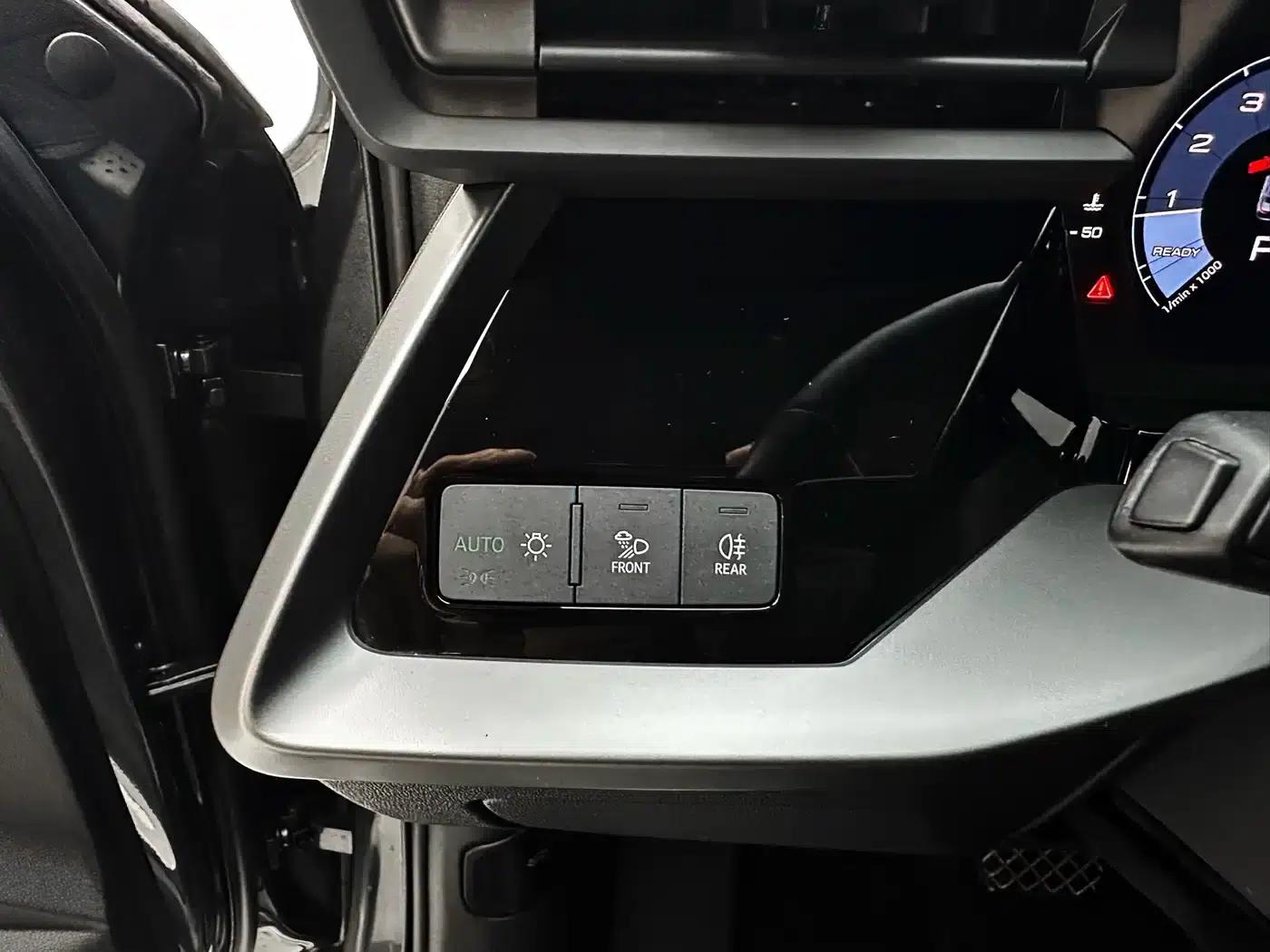 Audi A3 2023 Facelift A3L Limousine 35 TFSI Sporty Edition — миниатюра 16