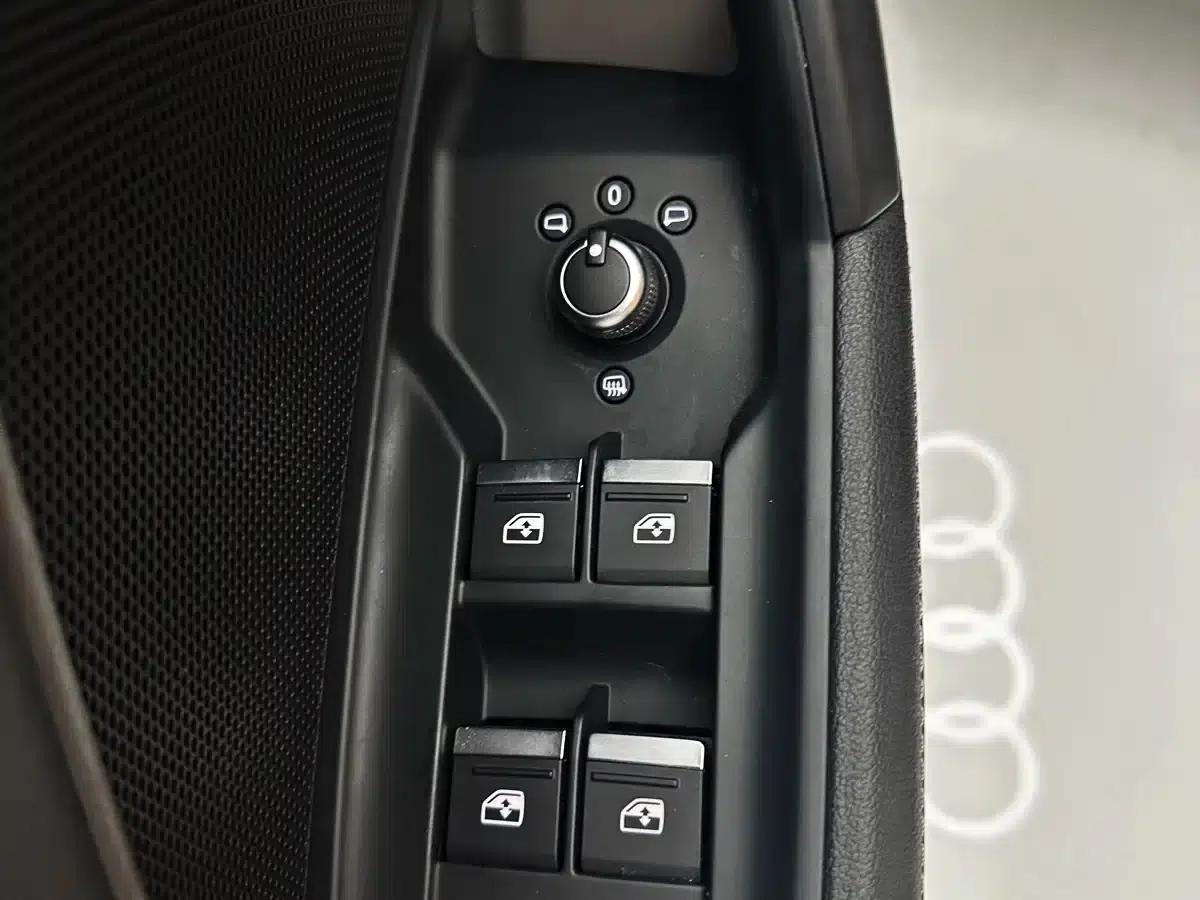 Audi A3 2023 Facelift A3L Limousine 35 TFSI Sporty Edition — миниатюра 18