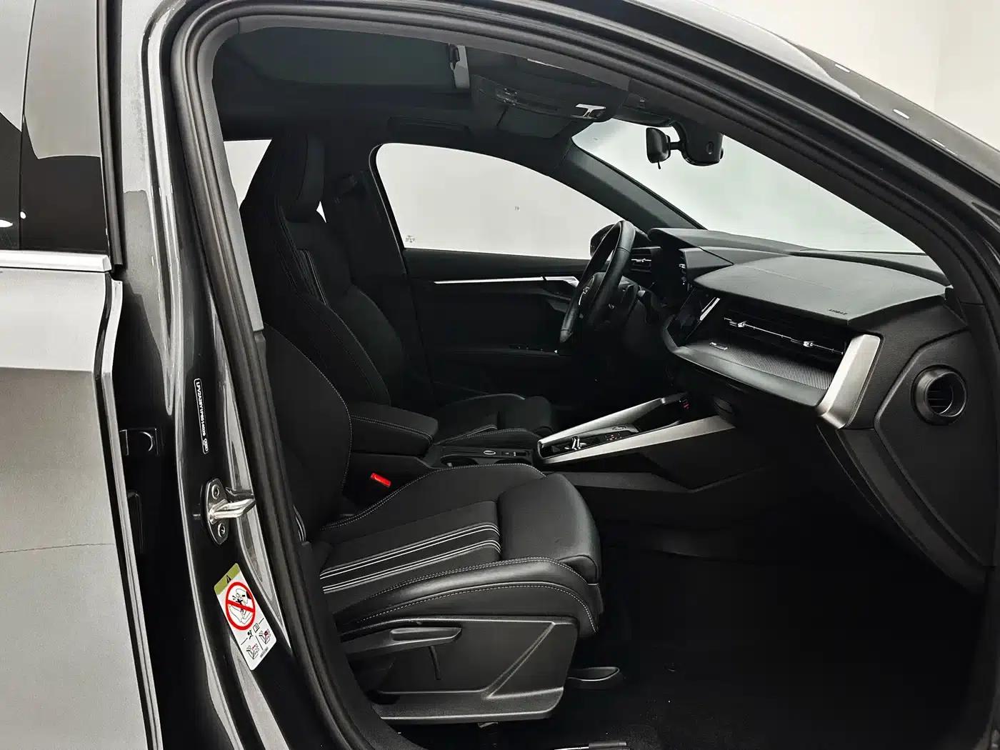 Audi A3 2023 Facelift A3L Limousine 35 TFSI Sporty Edition — миниатюра 24