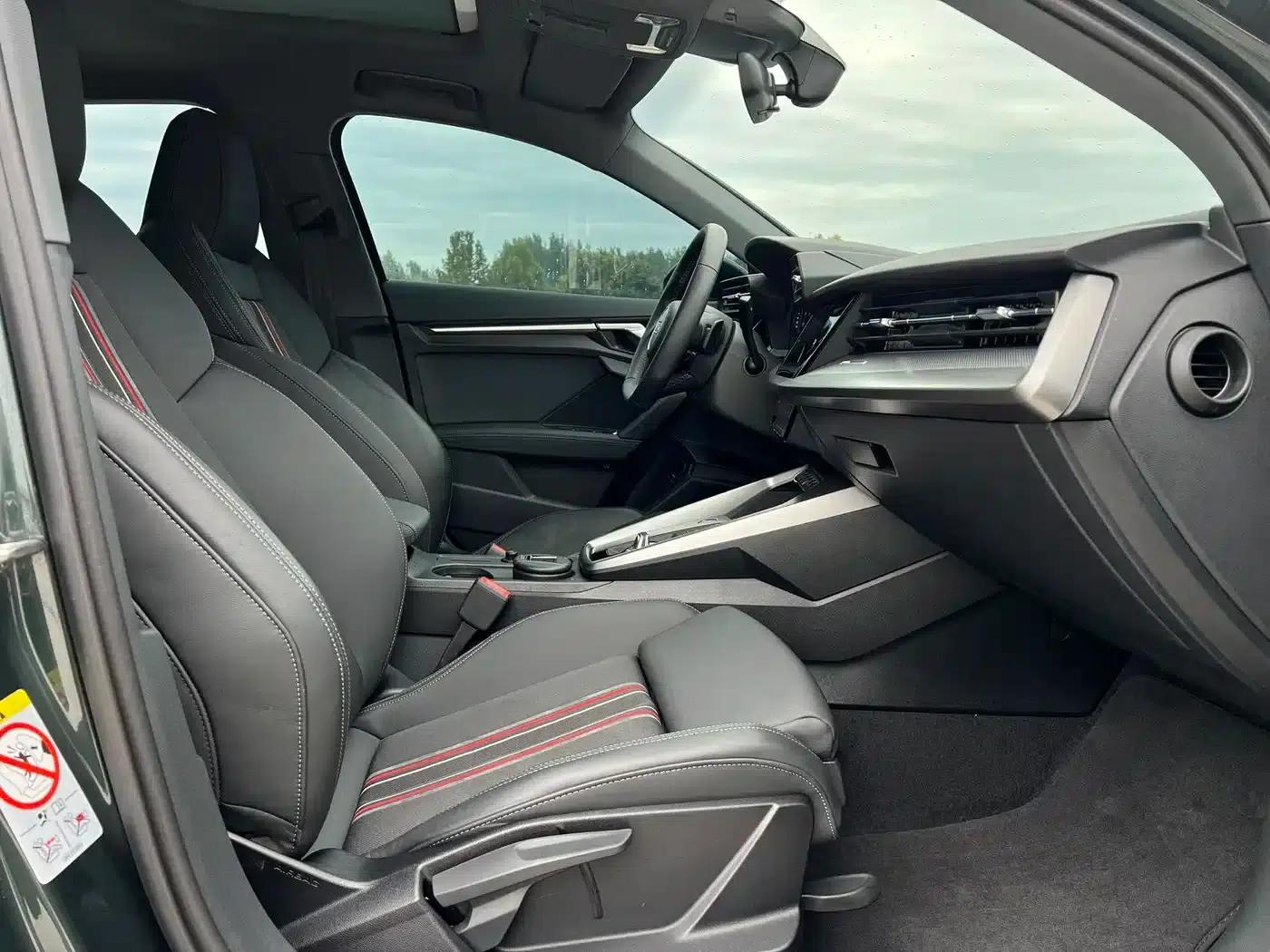 Audi A3 2023 Sportback 35 TFSI Fashion Sport — миниатюра 11